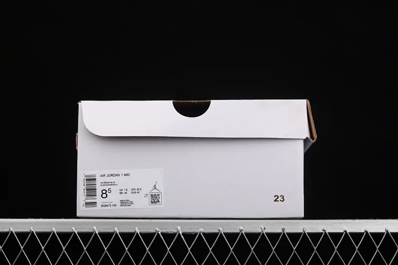 All categories Air Jordan Jordan series basketball shoes Air Jordan 1 Mid Air Jordan 1 Mid AJ1 Joe 1 Zhongbang white gray blue color BQ6472-105